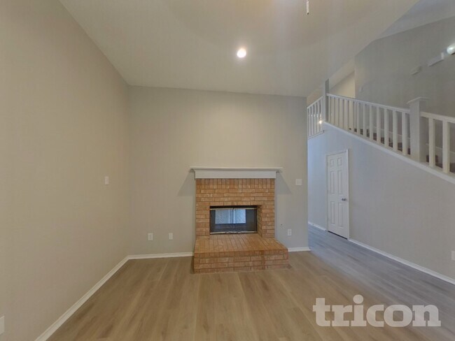 Building Photo - 3018 Blue Jay Ln