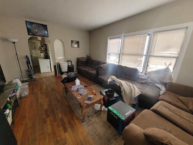 Building Photo - Single Family Home with Garage