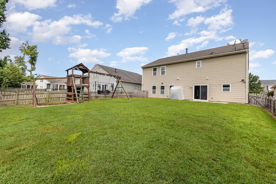 Building Photo - 1505 Yellow Daisy Dr