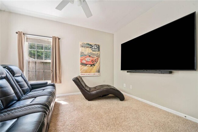 Building Photo - 3338 Hackmatack Dr NW