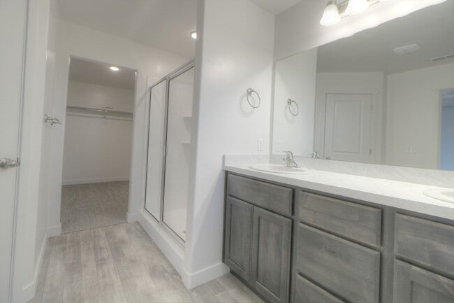 Building Photo - 3 Bedroom 2.5 Bathroom Payson Utah