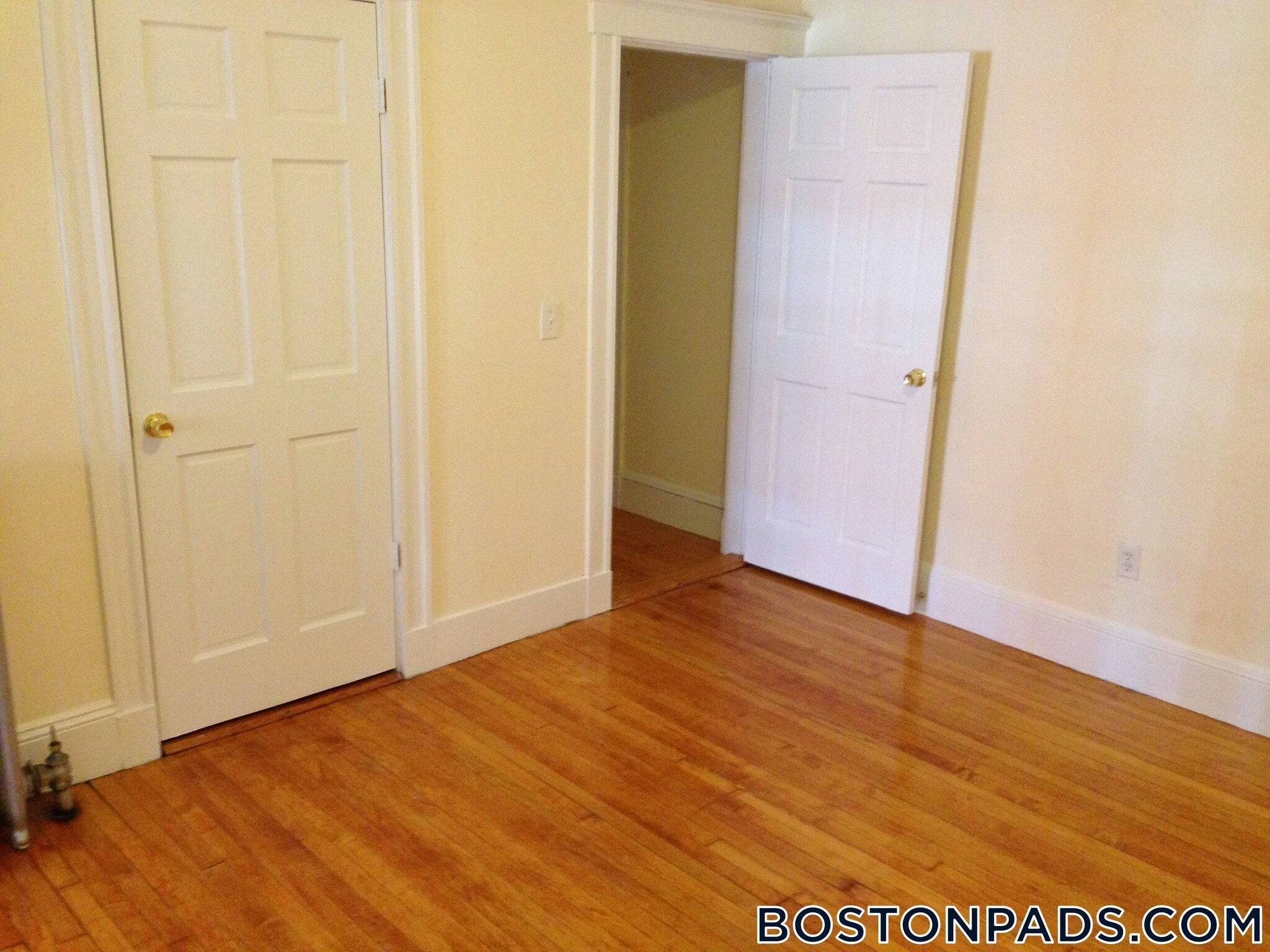 Building Photo - 14 Centre St