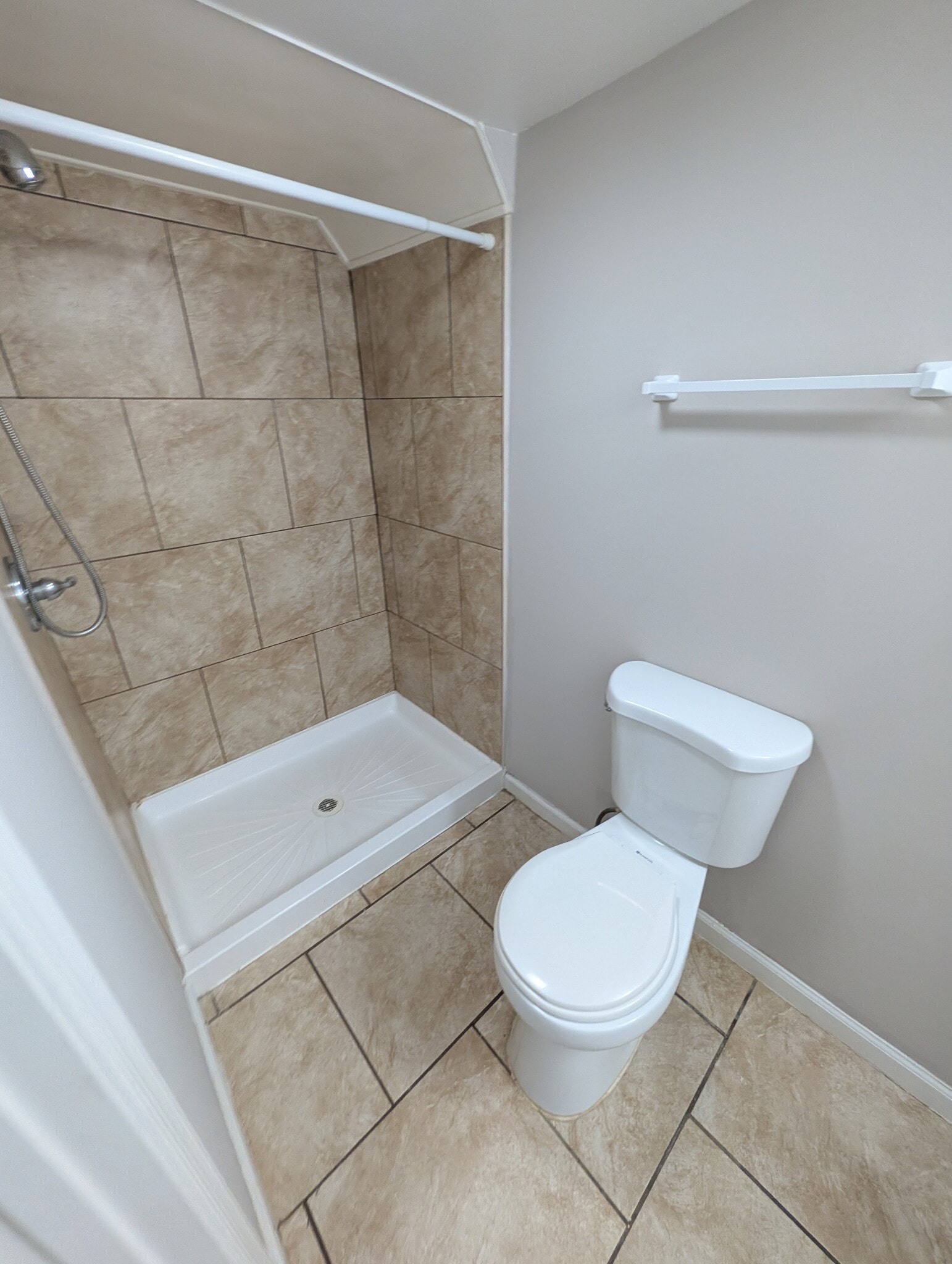 Building Photo - 8021 Park Haven Rd