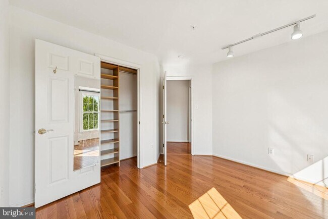 Building Photo - 8536 Bells Ridge Terrace