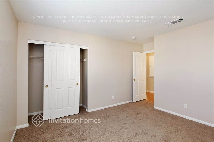 Building Photo - 8963 Hillsboro Creek Ct