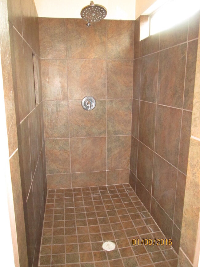 Building Photo - 993 S Throne Room St