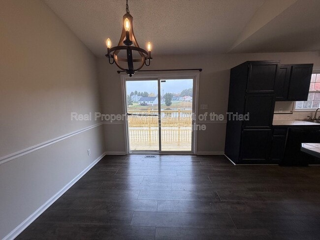 Building Photo - 107 Johnia Ct