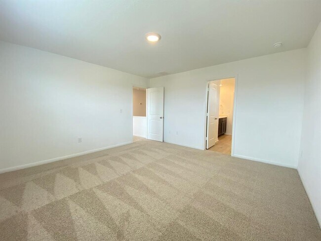 Building Photo - 209 Saide St