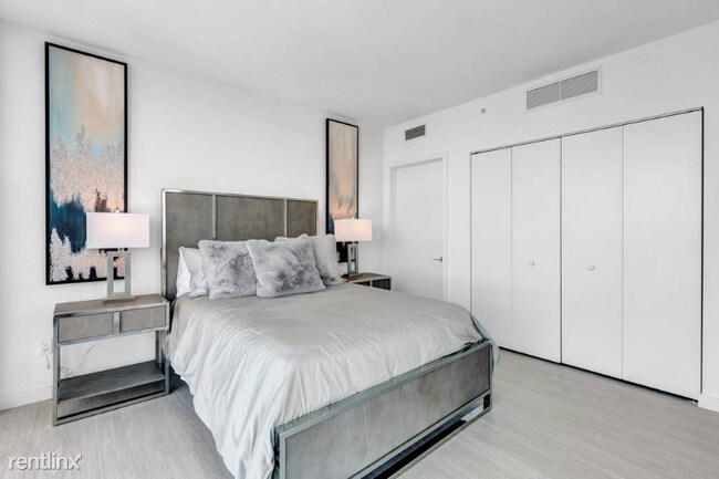 Building Photo - 2 br, 2 bath Condo - 1331 Brickell Bay Dr ...