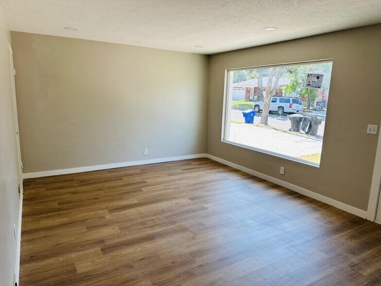 Building Photo - 19 E 1300 S