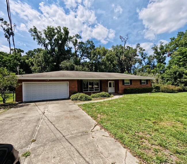 Building Photo - 5051 Thorden Rd