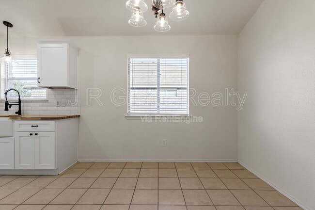 Building Photo - 10017 Barton Creek Dr