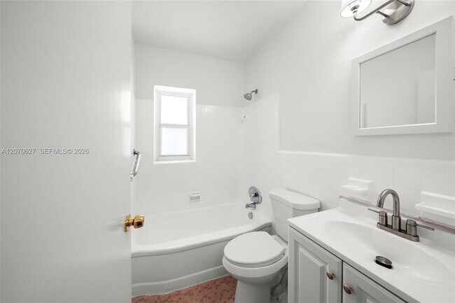 Building Photo - 5730 SW 42nd Terrace