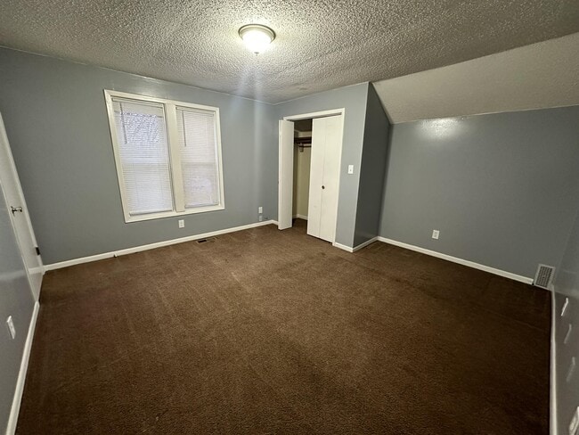 Building Photo - 820 Blake St