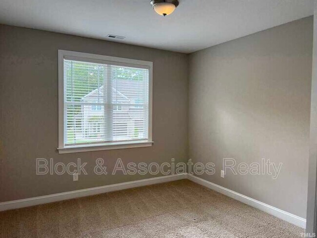 Building Photo - 555 Mariah Towns Way