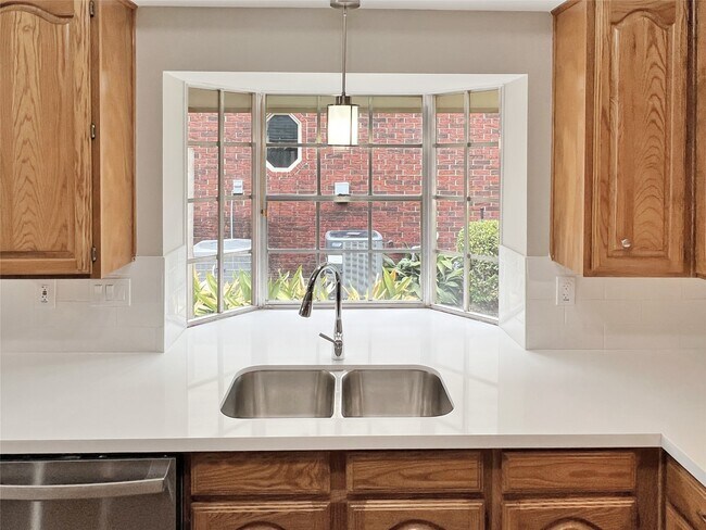Building Photo - 12414 Logan Mill Dr