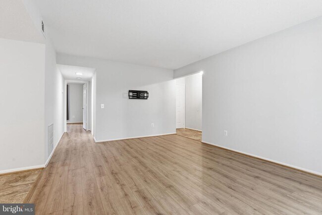 Building Photo - 119 Fort Evans Rd SE