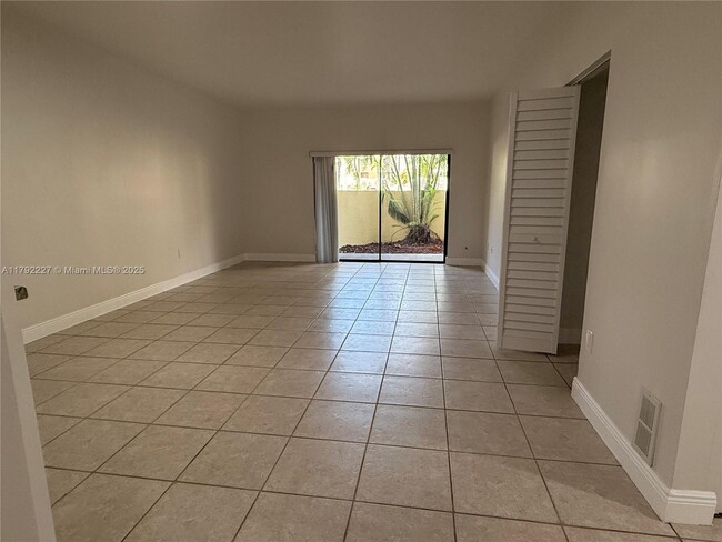 Building Photo - 8819 SW 130th Pl
