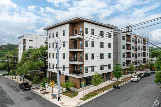 Primary Photo - Cascade Condominiums