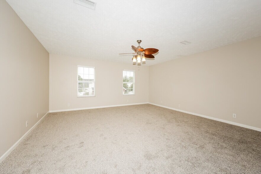 Building Photo - 4852 Nina Marie Ave