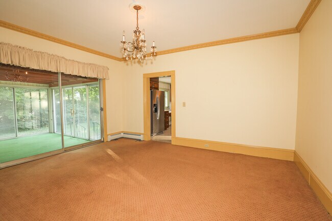 Building Photo - 61 Manchester St