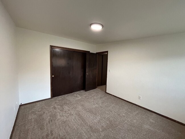 Building Photo - Charming Loveland Home with Lake Views