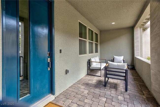 Building Photo - 527 Sonoma Range St