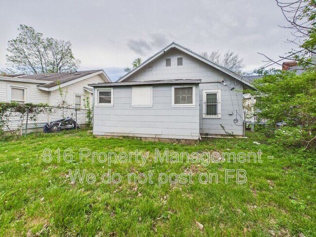 Building Photo - 4028 E 68th Terrace