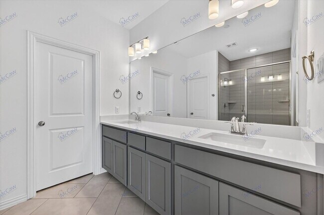 Building Photo - 3717 Island Vista Dr