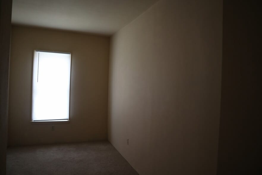 Building Photo - 241 Ash St