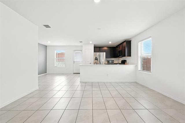 Building Photo - 1653 Bluffview Dr