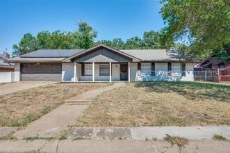 Building Photo - 6701 Gary Ln