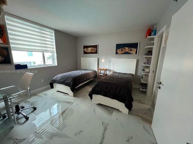 Building Photo - 55 SE 6th St