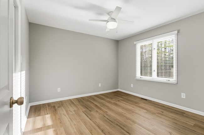 Building Photo - 101 Gatewood Dr