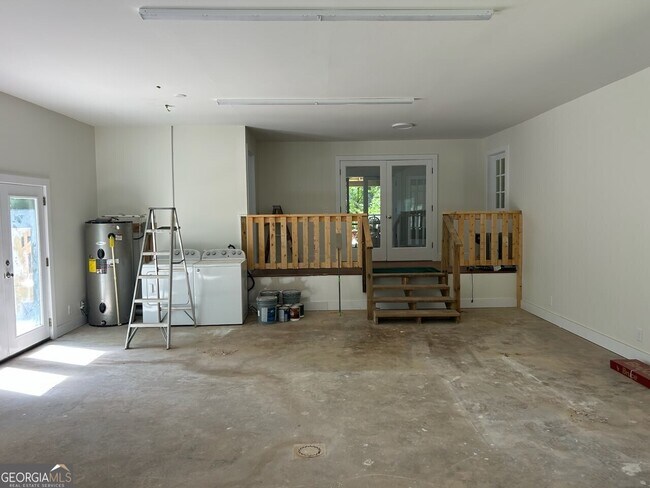 Building Photo - 1024 Stonepile Rd