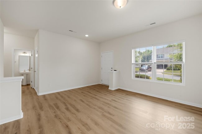 Building Photo - 6329 Marquam Pl