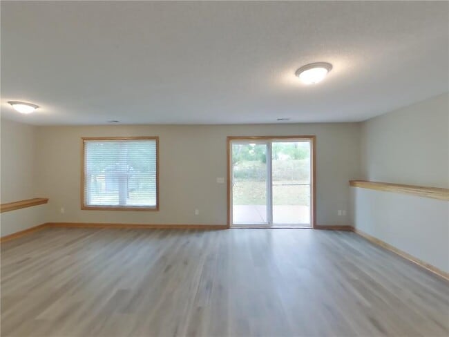 Building Photo - 3649 Kahler Dr NE