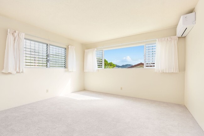 Building Photo - Mariner's Ridge SPACIOUS 4 bedroom, 3.5 ba...