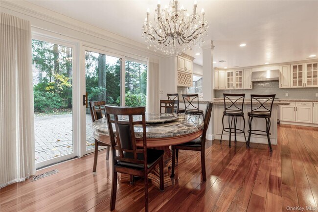 Building Photo - 12 Bolton Dr