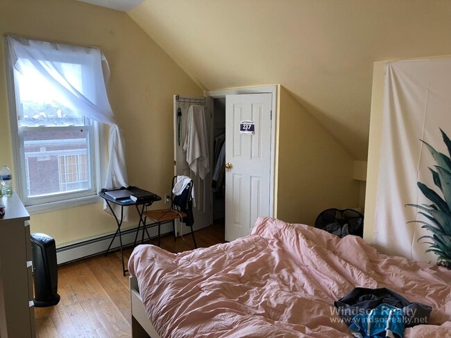 Building Photo - 650 Cambridge St