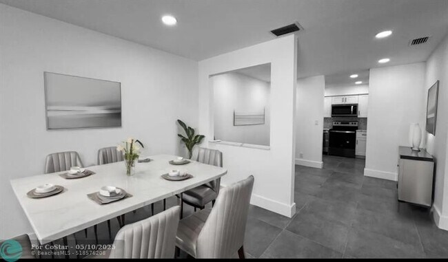 Building Photo - 1470 NW 22nd Ct