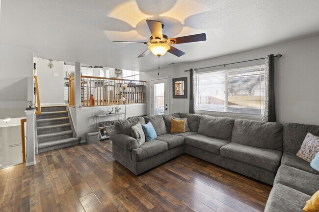 Building Photo - 7038 Ancestra Dr