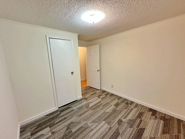 Building Photo - Renovated Rancher with 3 Bedrooms & 2 Baths!