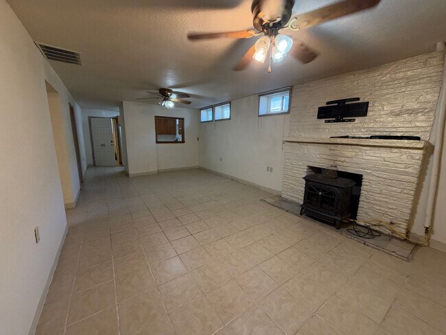 Building Photo - 1208 S Florence Pl