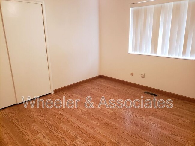 Building Photo - 137 E 5250 S