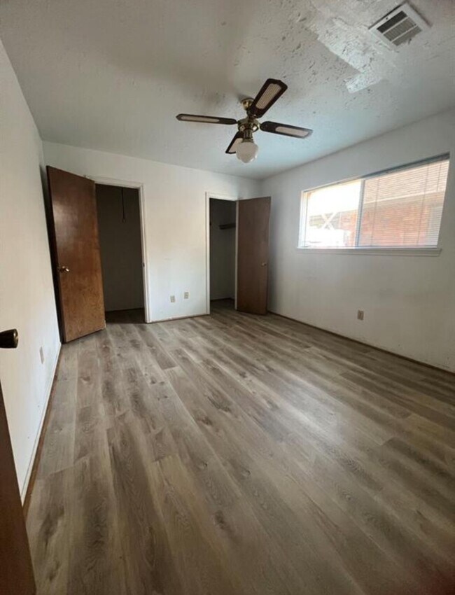 Building Photo - 3119 Jenny Dr