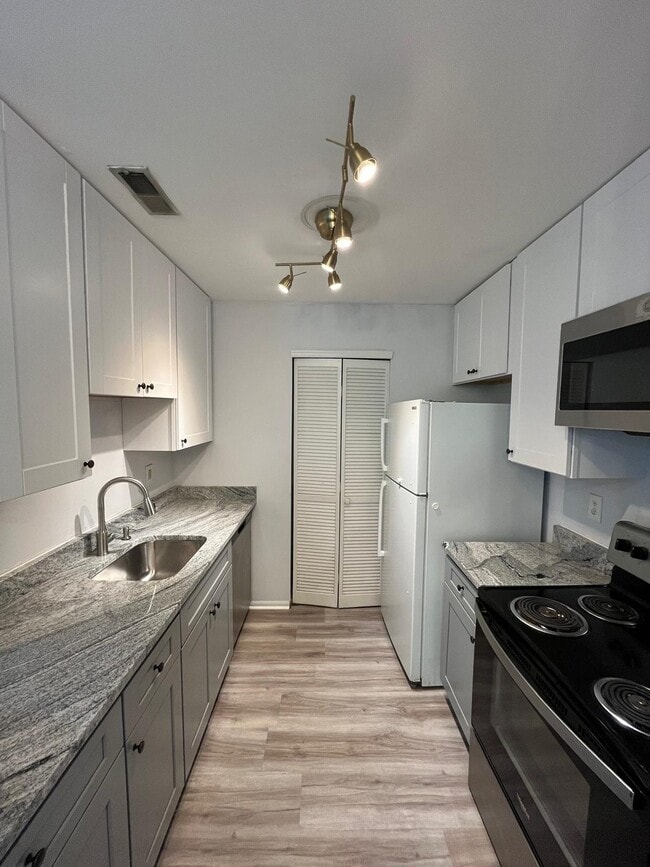 Building Photo - 1603 Britton Pl