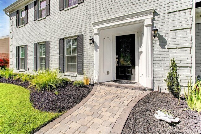 Building Photo - 10806 Wickersham Ln