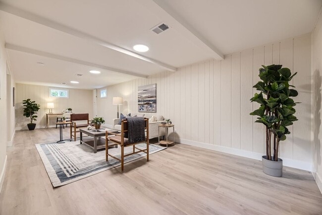 Building Photo - 1505 Findlay Way