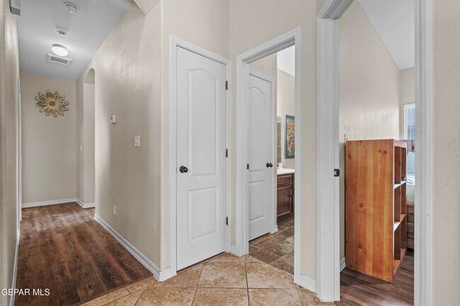 Building Photo - 14660 Spanish Point Dr
